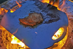 brasero plancha accesssoires plancha damien rais barbecue BBQ grill design firepit openfire cheminée acier jardin extérieur grillade outdoor kitchen jura 2