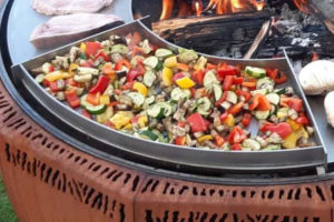 brasero plancha damien rais barbecue frise BBQ grill design firepit openfire cheminée acier jardin extérieur grillade outdoor kitchen jura 1