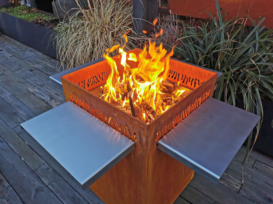 feu-nomade-barbecue-grill-design-braseros-firepit-openfire-cheminée-acier-jardin-extérieur-grillade-outdoor-kitchen-damien-rais-1