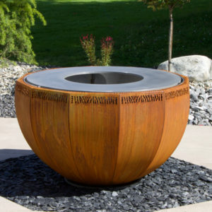 brasero-plancha-damien-rais-barbecue-BBQ-grill-design-firepit-openfire-cheminée-acier-jardin-extérieur-grillade-outdoor-kitchen-jura-lotus1