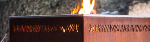 brasero-plancha-acier-cube-feu-de-bois-design-damien-rais-accueil