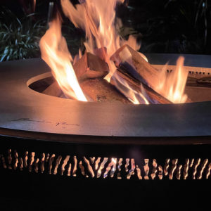 Vulcano brasero plancha barbecue grill design braseros firepit openfire cheminee acier jardin exterieur grillade outdoor kitchen damien rais carre 1 1