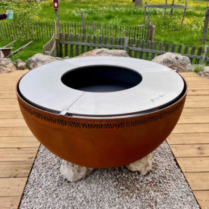 Vulcano brasero plancha barbecue grill design braseros firepit openfire cheminee acier jardin exterieur grillade outdoor kitchen damien rais carre a5