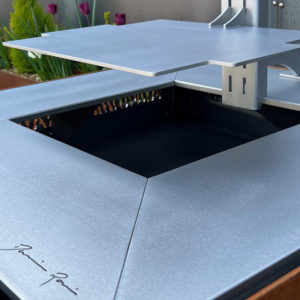 square-brasero-plancha-barbecue-grill-design-braseros-firepit-openfire-cheminée-acier-jardin-extérieur-grillade-outdoor-kitchen-damien-rais-10