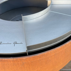 cupa-brasero-plancha-barbecue-grill-design-braseros-firepit-openfire-cheminée-acier-jardin-extérieur-grillade-outdoor-kitchen-damien-rais-15