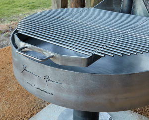 Ring-Grill-public-BBQ-Barbecue-Openfire-Grillades-Outdoorkitchen-Club-Public bbq-Picnic-Damien Rais 011e