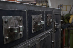 mobilier-acier-buffet-Damien-Rais-6