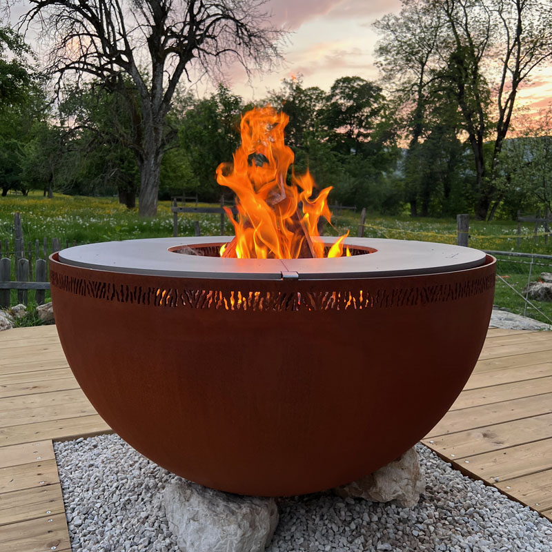 Vulcano-brasero-ACCUEILplancha-barbecue-grill-design-braseros-firepit-openfire-cheminée-acier-jardin-extérieur-grillade-outdoor-kitchen-damien-rais-carré a3