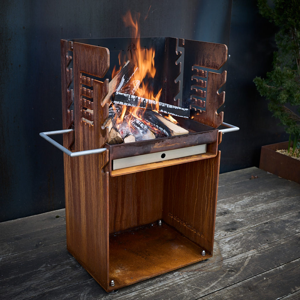 foyer_vertical_monolit_500_feu_jour_Damien_Rais_6